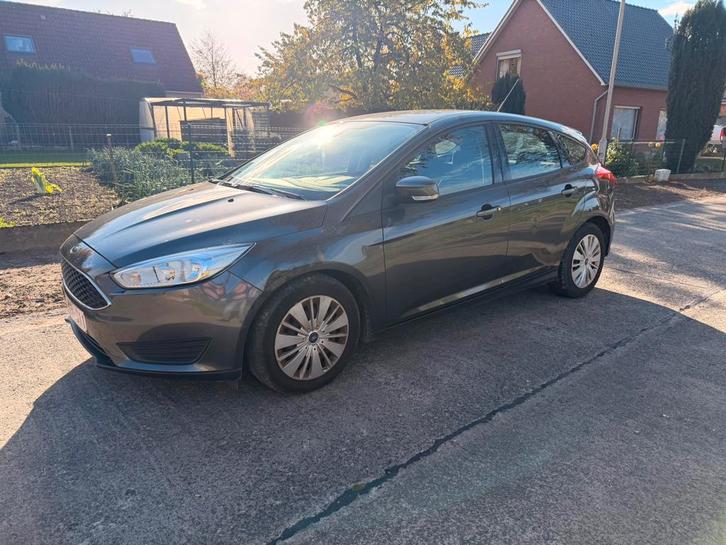 Ford Focus - 1.0Benz - Automaat - 145 000km -, Auto's, Ford, Bedrijf, Te koop, Focus, Airconditioning, Benzine, Euro 6, 4 deurs