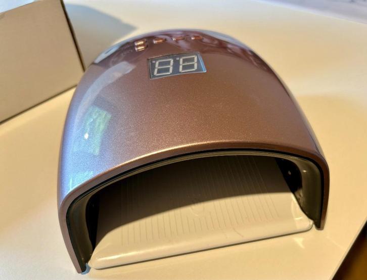 UV/LED- lamp gelnagels, Elektronische apparatuur, Persoonlijke Verzorgingsapparatuur, Zo goed als nieuw, Hand- en Voetverzorging