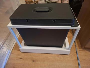 Vuilbak met uitrekbaar frame IKEA beschikbaar voor biedingen