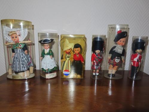 Poupées & éventail ramenés de voyages (belges & étrangères), Verzamelen, Poppen, Gebruikt, Pop, Ophalen of Verzenden