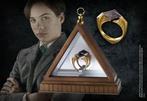 Harry Potter Replica 1/1 Lord Voldemort´s Horcrux Ring, Ophalen of Verzenden, Nieuw, Replica