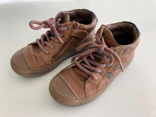 ♫ Kinderschoenen Bruin M27 - Stones&Bones, Kinderen en Baby's, Kinderkleding | Schoenen en Sokken, Gebruikt, Schoenen, Jongen