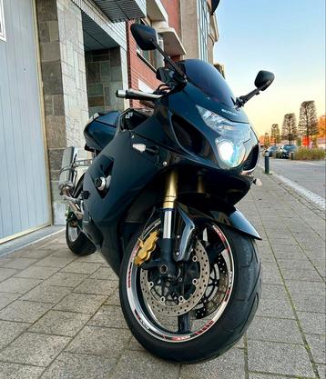 Suzuki Gsxr 600 K4 disponible aux enchères