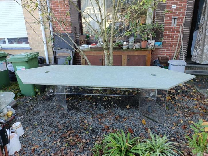 Marmeren tuintafel in speciaal design grijze natuursteen, Tuin en Terras, Tuintafels, Gebruikt, Overige materialen, Ophalen