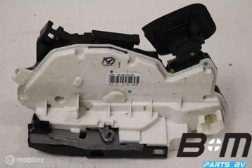 Portierslot LV (bestuurderskant) VW Polo 6R 5K1837015B beschikbaar voor biedingen