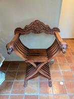 chaise Savonarola, Ophalen