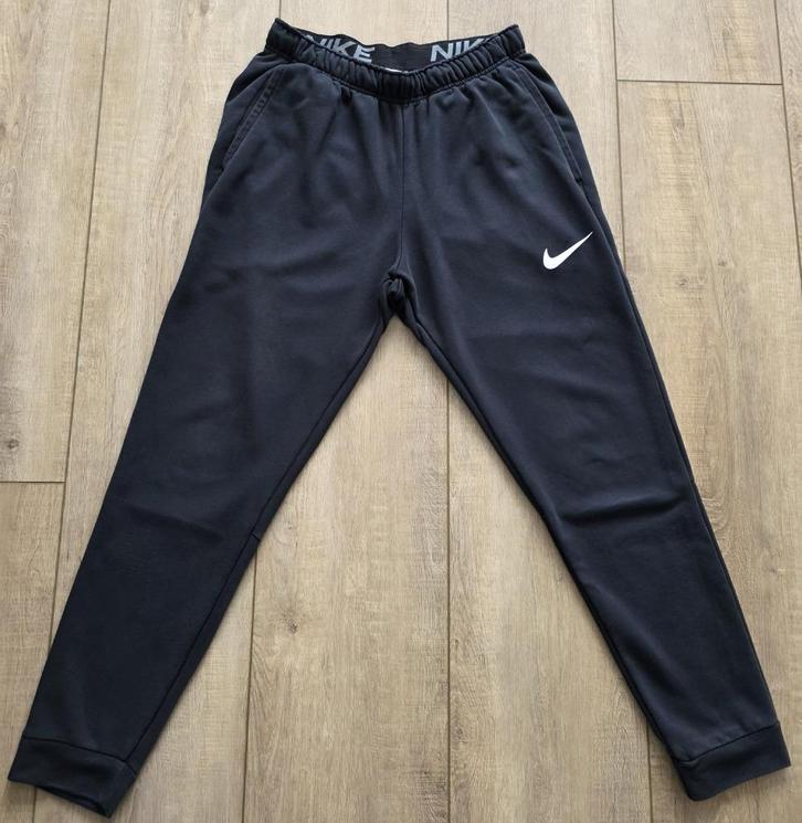 Nike Dri-fit trainingsbroek zwart maat L, Kleding | Heren, Sportkleding, Zo goed als nieuw, Fitness, Maat 52/54 (L), Zwart, Ophalen of Verzenden