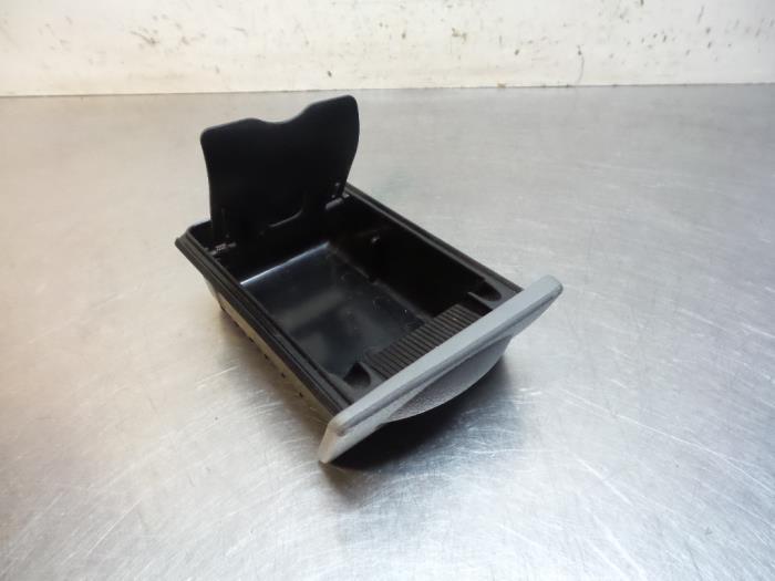 Asbak voor van een Daewoo Kalos (Kalos 02-), Auto-onderdelen, Interieur en Bekleding, Daewoo, Gebruikt, Ophalen of Verzenden