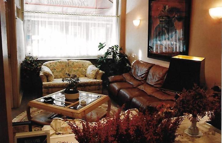 Table basse Salon & 2 bouts canapés en Hévéa vitres biseauté, Maison & Meubles, Tables | Tables de salon, Utilisé, Moins de 50 cm