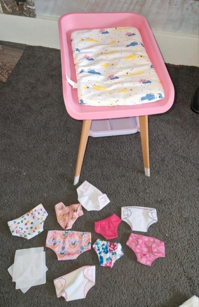 Baby born pop verschoontafel incl. Accessoires, Kinderen en Baby's, Speelgoed | Poppen, Zo goed als nieuw, Ophalen