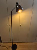 Zwarte staande lamp, Huis en Inrichting, Ophalen, Zo goed als nieuw, Metaal, 150 tot 200 cm