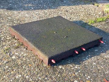 162 Rubber tegels 50x50x6 beschikbaar voor biedingen