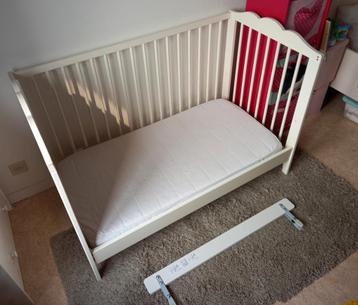 IKEA witte wieg voor baby's van 0-4 jaar beschikbaar voor biedingen