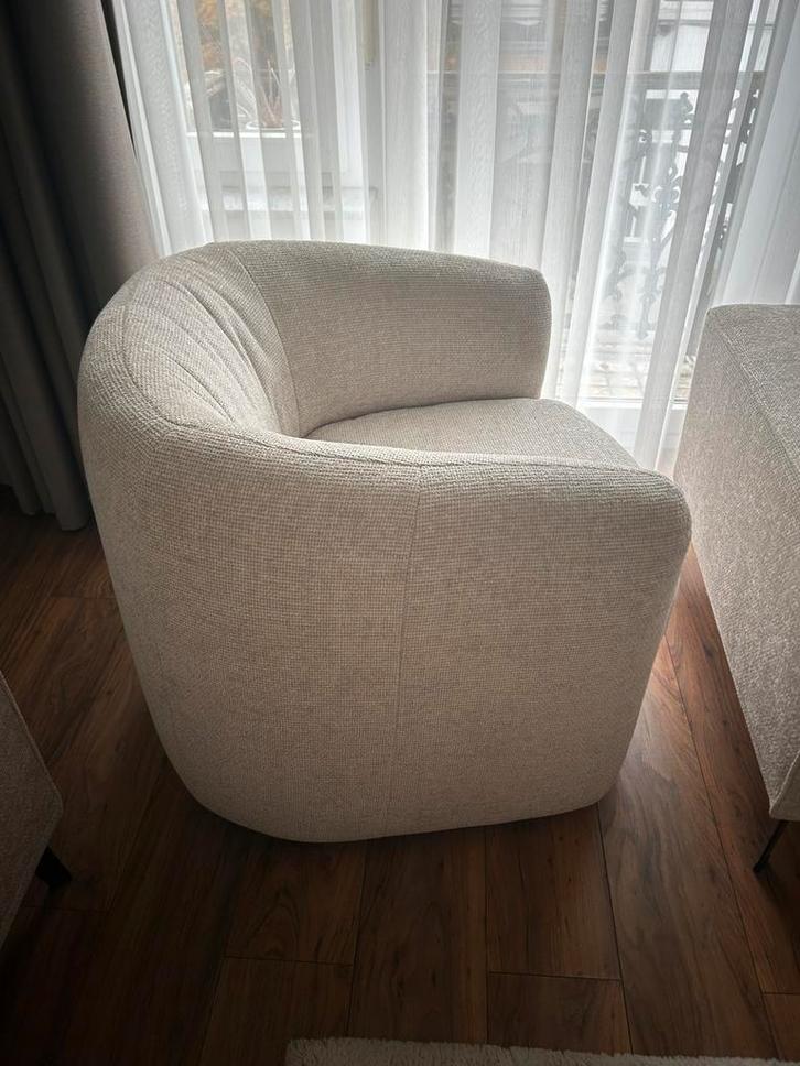 Moderne beige fauteuil – in perfecte staat, Huis en Inrichting, Fauteuils, Zo goed als nieuw, Stof, Ophalen
