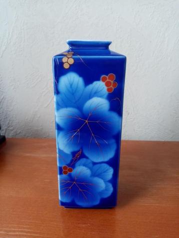 Vase carré Japonaise Fukugawa en porcelaine 1970s 17.50CM