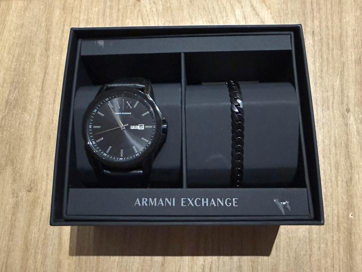 Montre + bracelet Armani, Bijoux, Sacs & Beauté, Montres | Hommes, Neuf, Montre-bracelet, Autres marques, Envoi