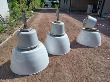 lampen industrieel beschikbaar voor biedingen