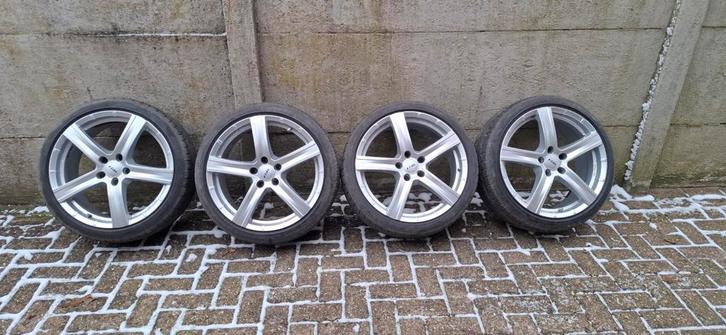 Bmw velgen en banden 19 inch in zeer goede staat, Auto-onderdelen, Banden en Velgen, Band(en), Winterbanden, 19 inch, Ophalen