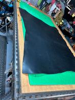 2 zwarte kleur hele tuigleer lappen 2,5-3 mm dik half soepel, Enlèvement ou Envoi, Comme neuf