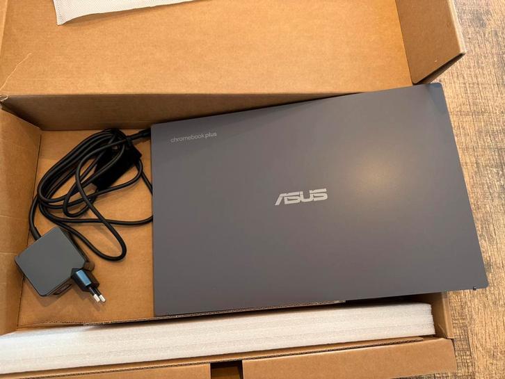 Asus Chromebook Plus - Core i3 - 8GB - 128GB - NIEUW, Computers en Software, Chromebooks, Zo goed als nieuw, Azerty, Ophalen of Verzenden