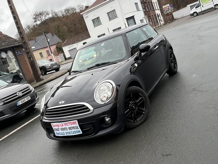 Mini One 1.6 essence 2014 année 194000km 55kw 0032478767323, Auto's, Mini, Bedrijf, Te koop, One, ABS, Airbags, Airconditioning