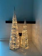 Twee kerstkegels / pyramide / 80 cm en 60 cm, Comme neuf, Enlèvement