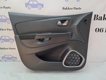 Portierbekleding 4Deurs links-voor van een Renault Captur beschikbaar voor biedingen