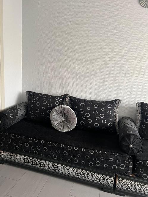 Salon, Huis en Inrichting, Zetels | Voetbanken en poefs, Zo goed als nieuw, 50 tot 75 cm, Rond, Hout, Stof, Ophalen