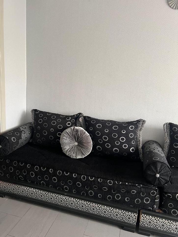 Salon, Huis en Inrichting, Zetels | Voetbanken en poefs, Zo goed als nieuw, 50 tot 75 cm, Rond, Hout, Stof, Ophalen