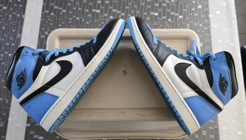 Jordan 1 hoge retro UNC-neus, Kleding | Heren, Schoenen, Zo goed als nieuw, Sneakers, Blauw, Ophalen of Verzenden
