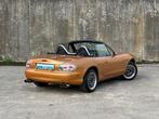 Mazda MX-5 1.6i 16v | Sportuitlaat | Windscherm | Garantie, Auto's, Mazda, Euro 2, 1025 kg, Zwart, Cabriolet