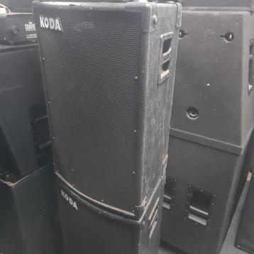 KODA   15 inch 3weg speakers   300 watt
 beschikbaar voor biedingen