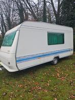 Lichtgewicht 1000kg adria 4pers bj 2001, Caravans en Kamperen, Particulier, Adria, Koelkast, Vast bed