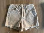 Beige short maat 42 H&M, H&M, Overige kleuren, Ophalen of Verzenden, W33 - W36 (confectie 42/44)