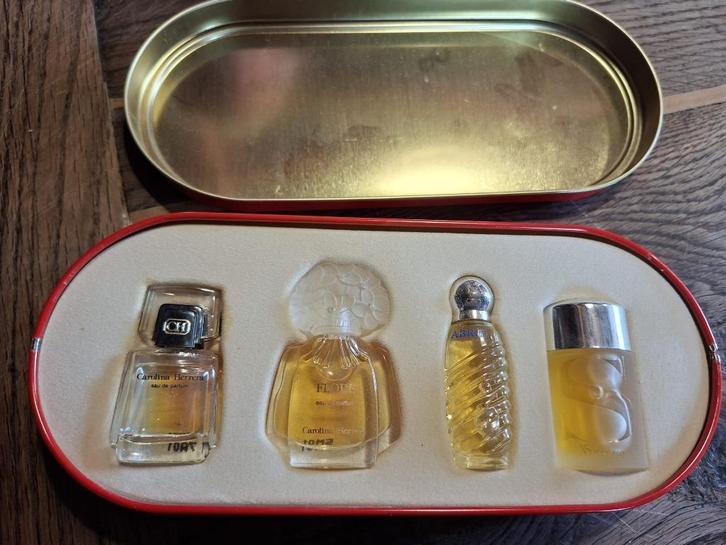 doosje verzamel parfums, jaren 1980, Antiek en Kunst, Curiosa en Brocante, Ophalen of Verzenden