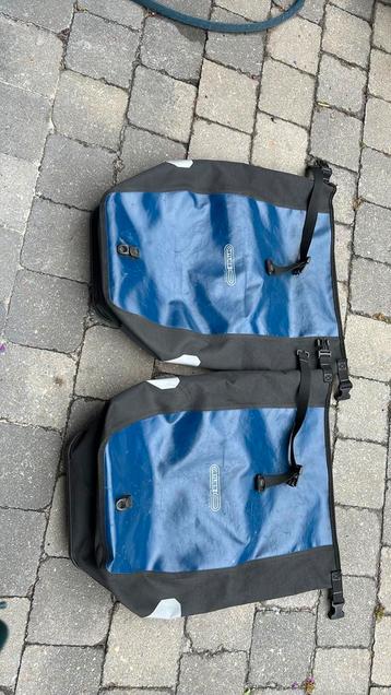 Twee fietszakken ORTLIEB Classic waterproef beschikbaar voor biedingen