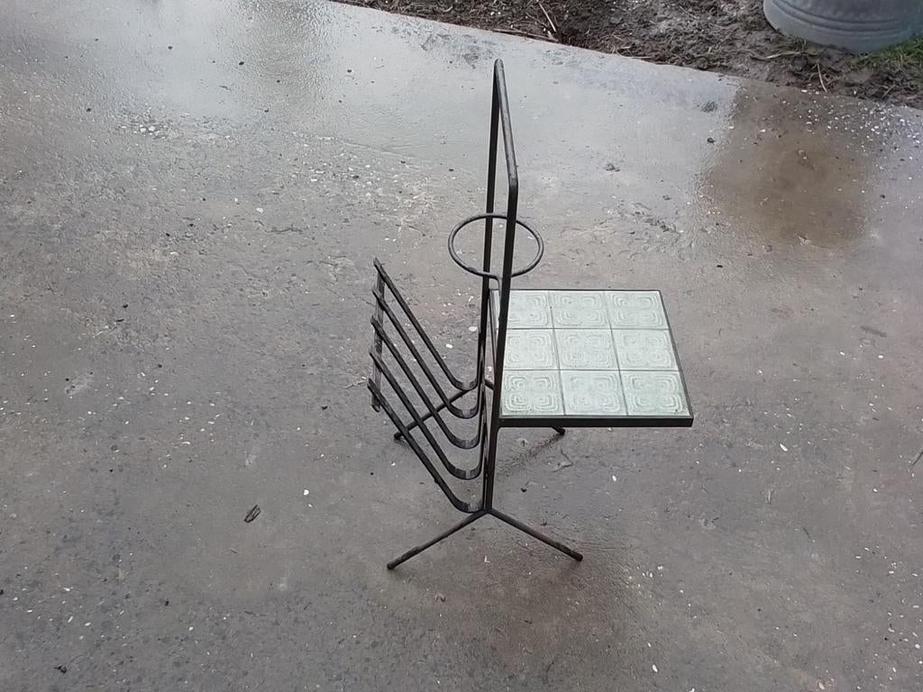 Porte journal, Enlèvement