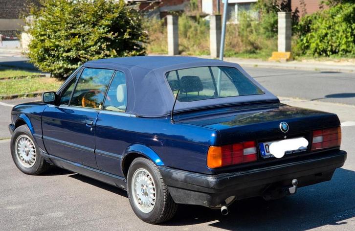 Bmw 318 an91 230mkm cuir MPACK 1prop 6999€, Auto's, Oldtimers, Particulier, Elektrische ramen, Radio, BMW, Benzine, Cabriolet