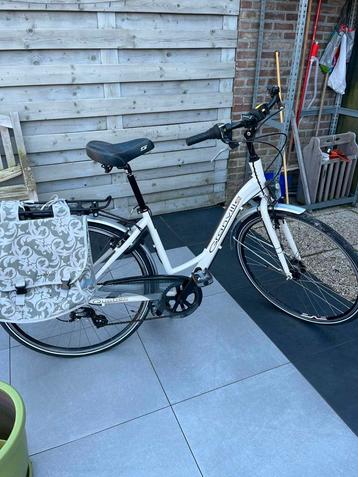 Rival fiets heel goede staat beschikbaar voor biedingen