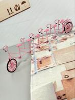 Zeldzaam Antiek 1960 Tandem roze 6-persoons Miniatuur fiets, Antiek en Kunst, Curiosa en Brocante, Ophalen of Verzenden
