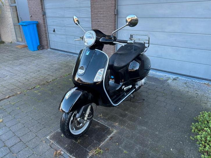 Vespa GTS 125, Motoren, Motoren | Piaggio, Particulier, Scooter, 11 kW of minder, 1 cilinder, Ophalen