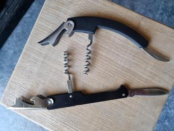 2 tire-bouchons - décapsuleurs - canifs beschikbaar voor biedingen