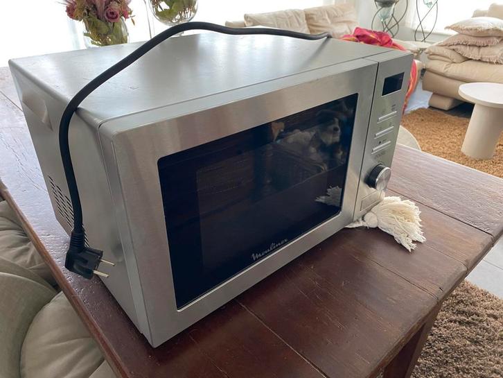 Wegens dubbel gebruik Moulinex Microgolf combi oven, Elektronische apparatuur, Microgolfovens, Zo goed als nieuw, Oven, Ophalen