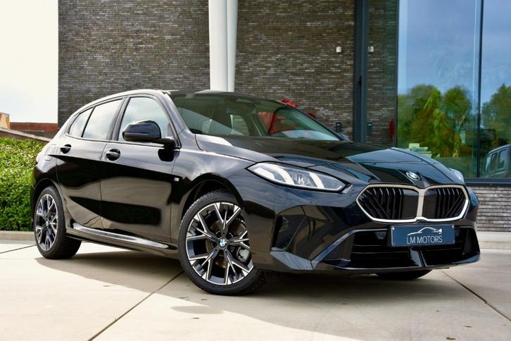 BMW 120i M-Sport ** 7500Km ** NEW, Auto's, BMW, Bedrijf, Te koop, 1 Reeks, Benzine, Euro 6, Stadsauto, 5 deurs, Automaat, Zwart