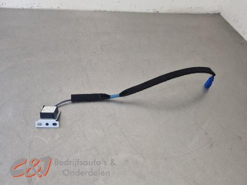 GPS Antenne van een Opel Vivaro, Auto-onderdelen, Elektronica en Kabels, Opel, Gebruikt, 3 maanden garantie, Ophalen of Verzenden