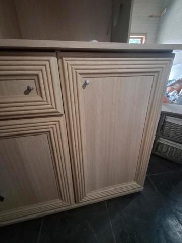 Dressoir + vitrinekast  beschikbaar voor biedingen