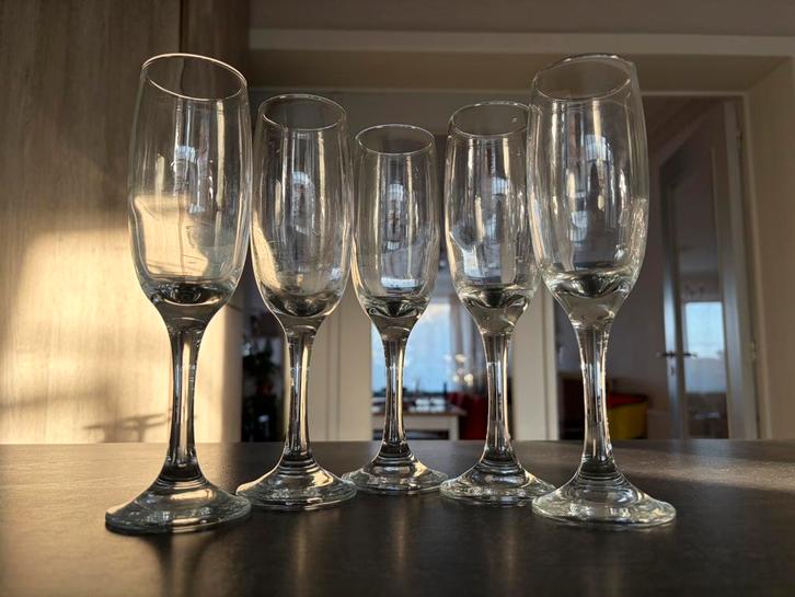 Set van 5 champagneglazen - Nieuwstaat, Collections, Verres & Petits Verres, Comme neuf, Autres types, Enlèvement