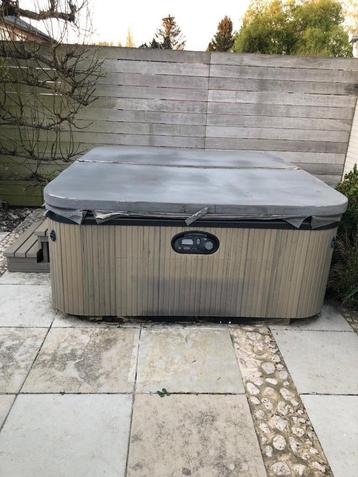 Jacuzzi 5-6 personen, Tuin en Terras, Ophalen, Gebruikt, Filter, Vast