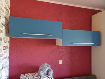 hangkastje (De Boomhut) beschikbaar voor biedingen
