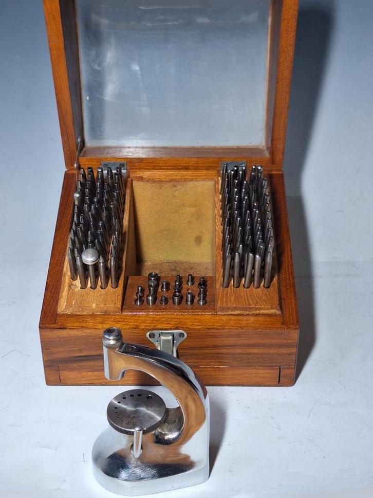 Triebniet / stakingtool / ponsendoos, Antiquités & Art, Antiquités | Outils & Instruments, Enlèvement ou Envoi